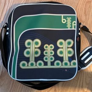 Retro style airport bag